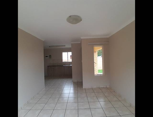 3 BEDROOM HOUSE FOR SALE IN WATERKLOOF HILL ESTATE